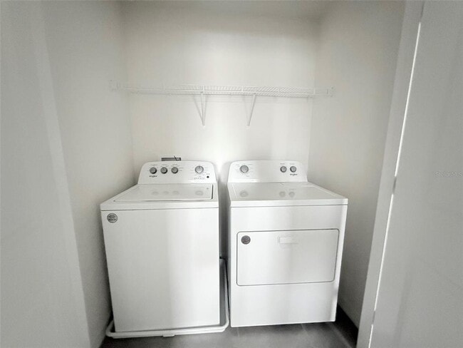 Building Photo - 8220 SW 67th Ave