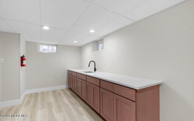 Building Photo - 850 Paul Dr