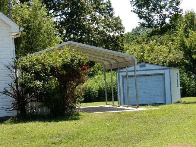 Building Photo - 502 Bloomfield Ct