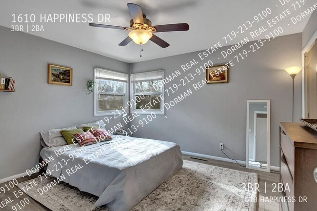 Building Photo - 1610 Happiness Dr