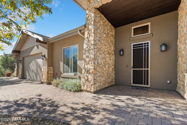 Building Photo - 1476 Sierry Peaks Dr