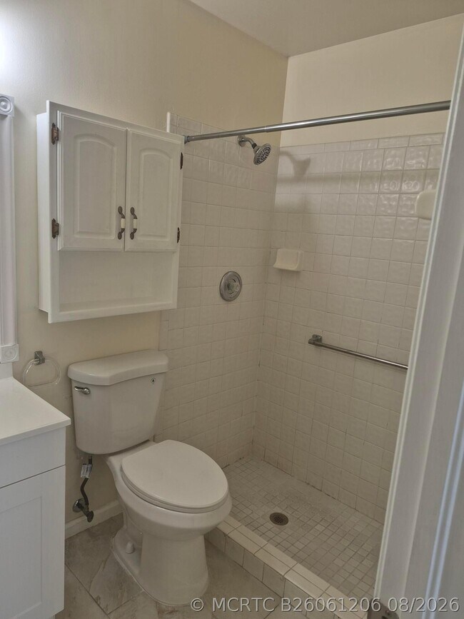 Building Photo - 3793 Heather Dr W