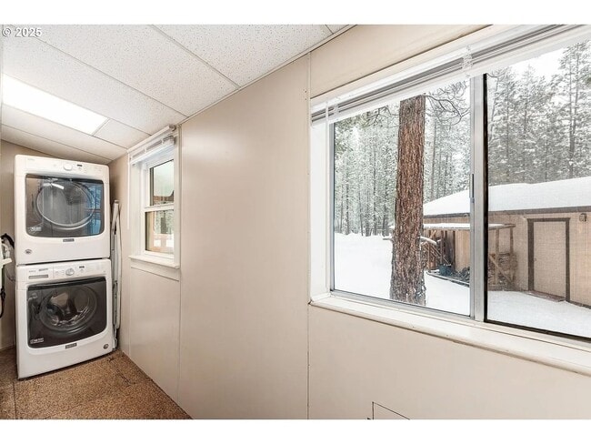 Building Photo - Charming Historic 2 Bed Home + Bonus Room ...