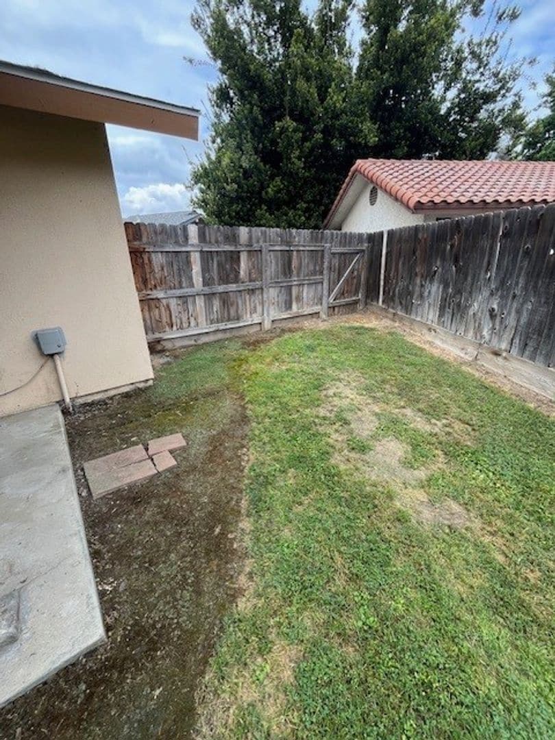 Building Photo - 4346 W Douglas Ave