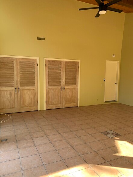 Building Photo - 30 Saint Francis Way