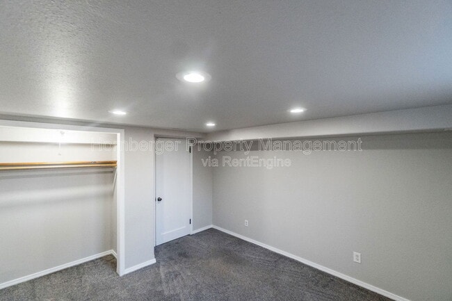 Building Photo - 11 E Rich Ave