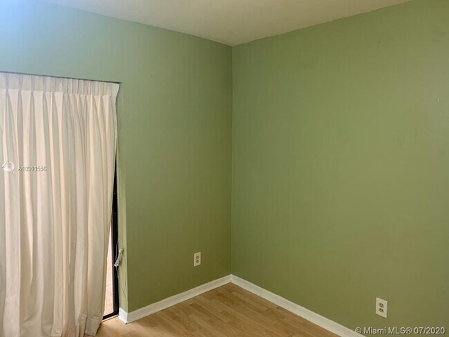 Building Photo - 2499 River Reach Dr