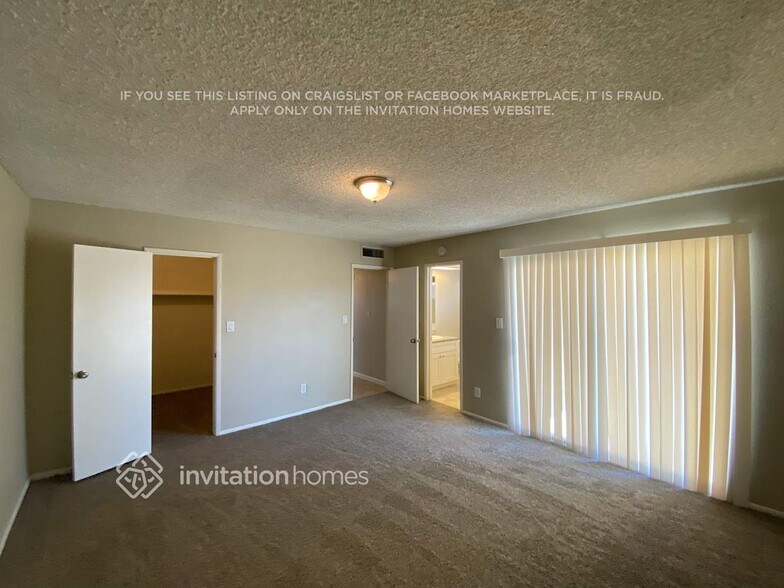 Building Photo - 2515 E Coronita Cir