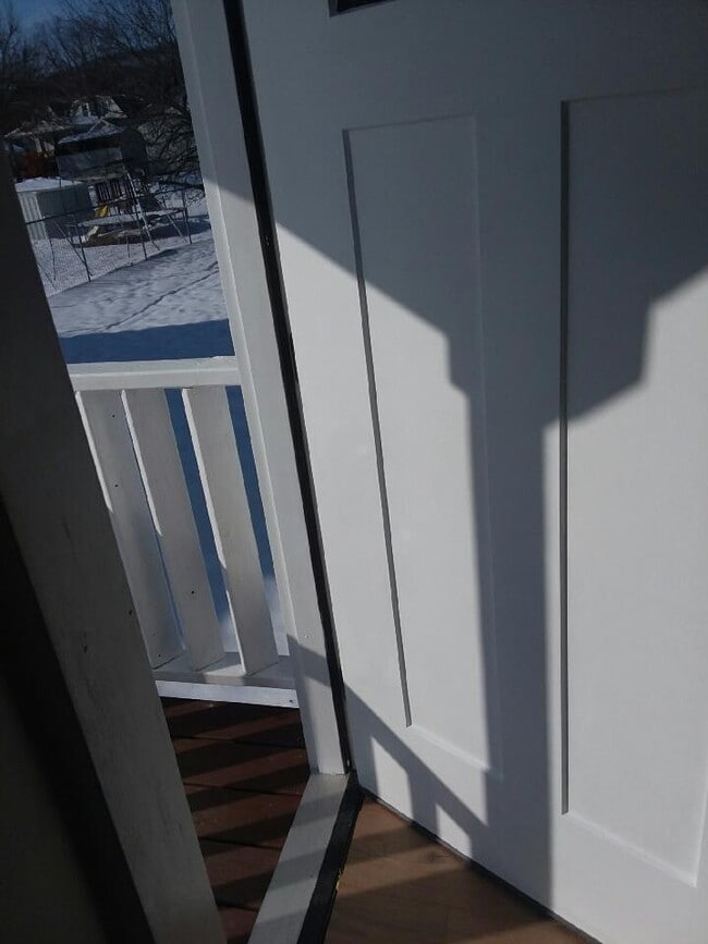 Building Photo - 119 E Wilson St