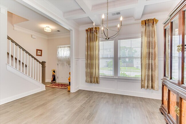 Building Photo - 6051 Big Pond Trl