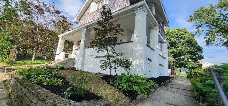 Building Photo - 12 Woodford St