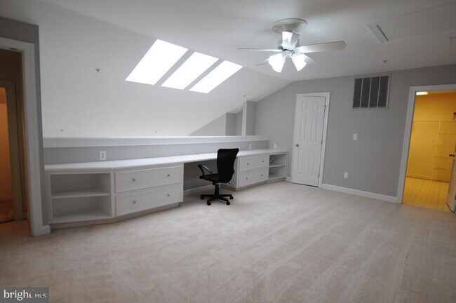 Building Photo - 12205 Fairfield House Dr