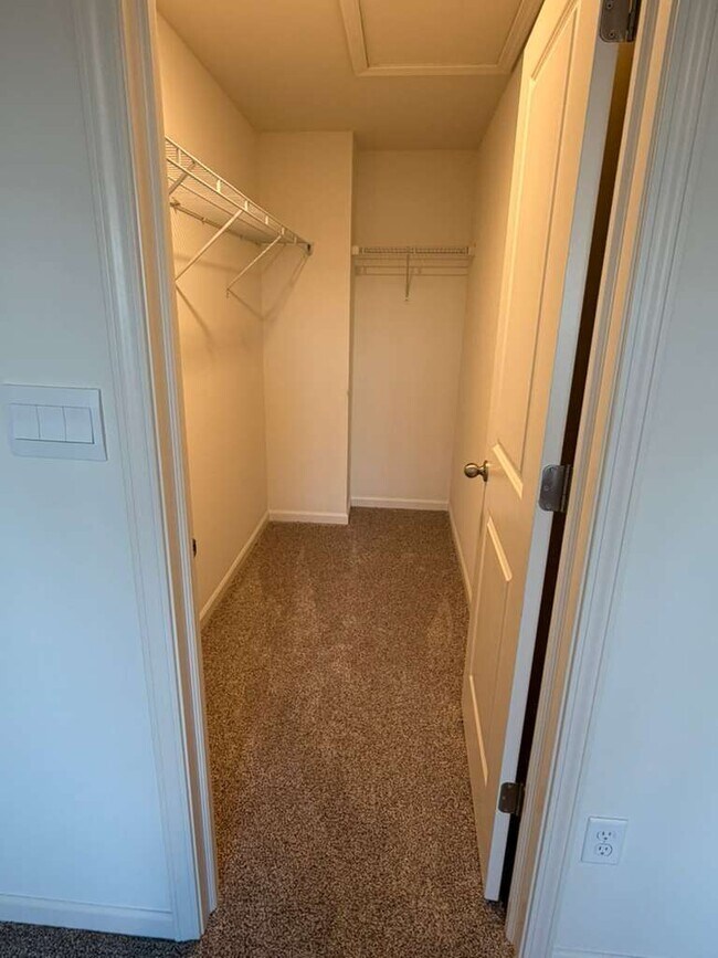 Building Photo - 2016 Yellowstone Blvd