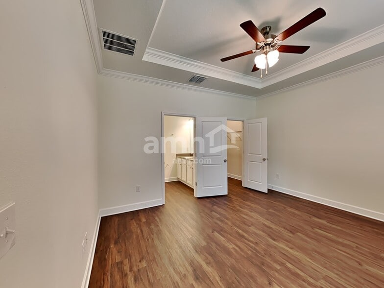 Building Photo - 1125 Walden Pond Dr