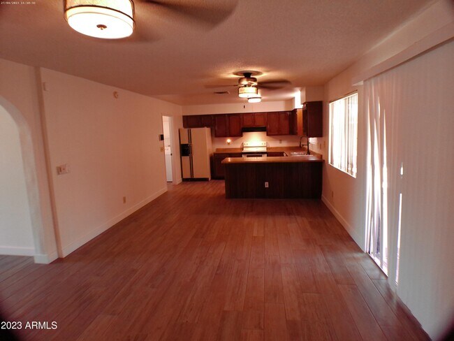 Building Photo - 5226 N 71st Ave