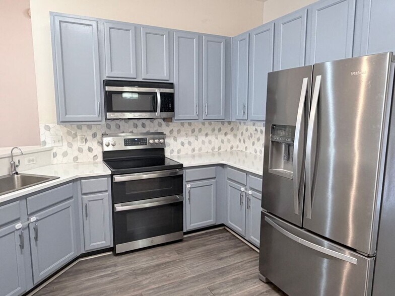 Building Photo - 3515 Laurel Mill Dr