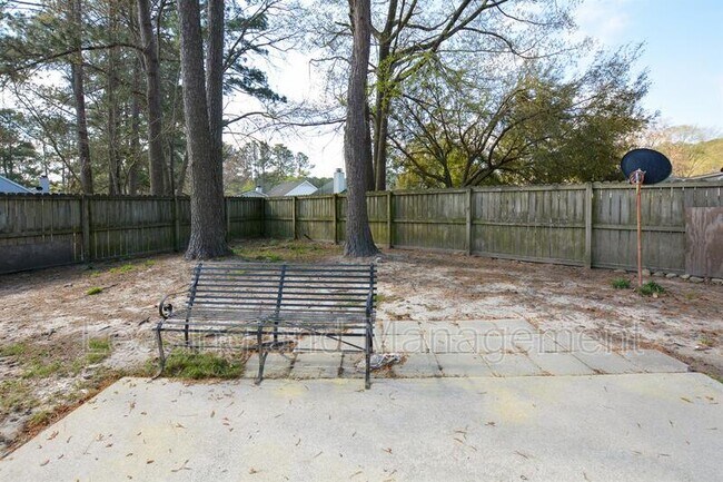 Building Photo - 801 Alwyn Blvd