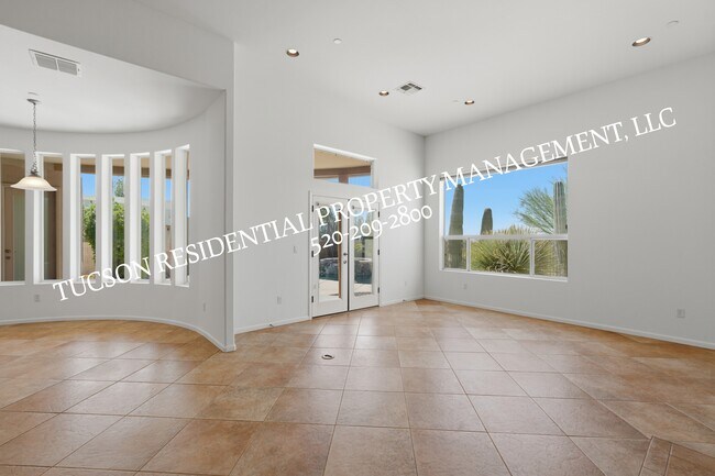 Building Photo - 13245 N Booming Dr