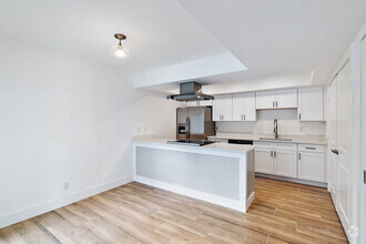 Building Photo - 401 Southwind Dr