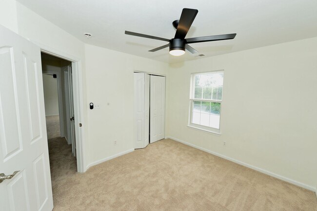 Building Photo - 4221 White Heron Point