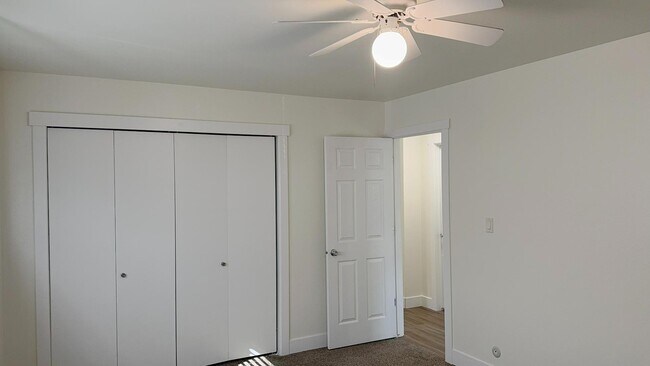 Building Photo - 362 E 1500 S