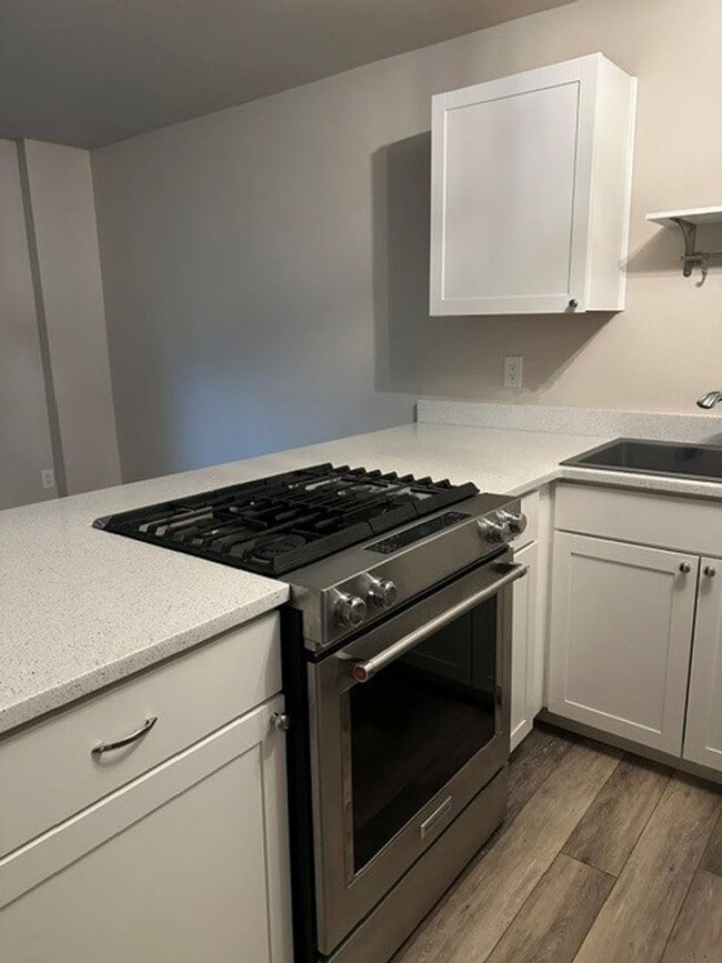 Building Photo - 2644 Forest Park Dr
