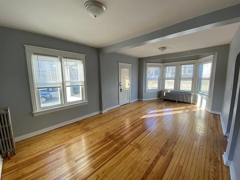 Building Photo - 1618 Maple St