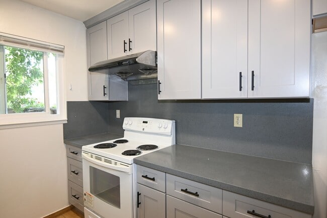 Building Photo - 1355 Sage Hen Way