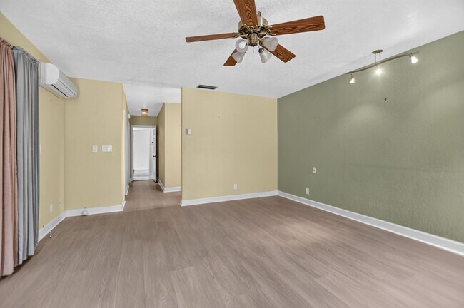 Building Photo - 2358 Deer Creek Trail
