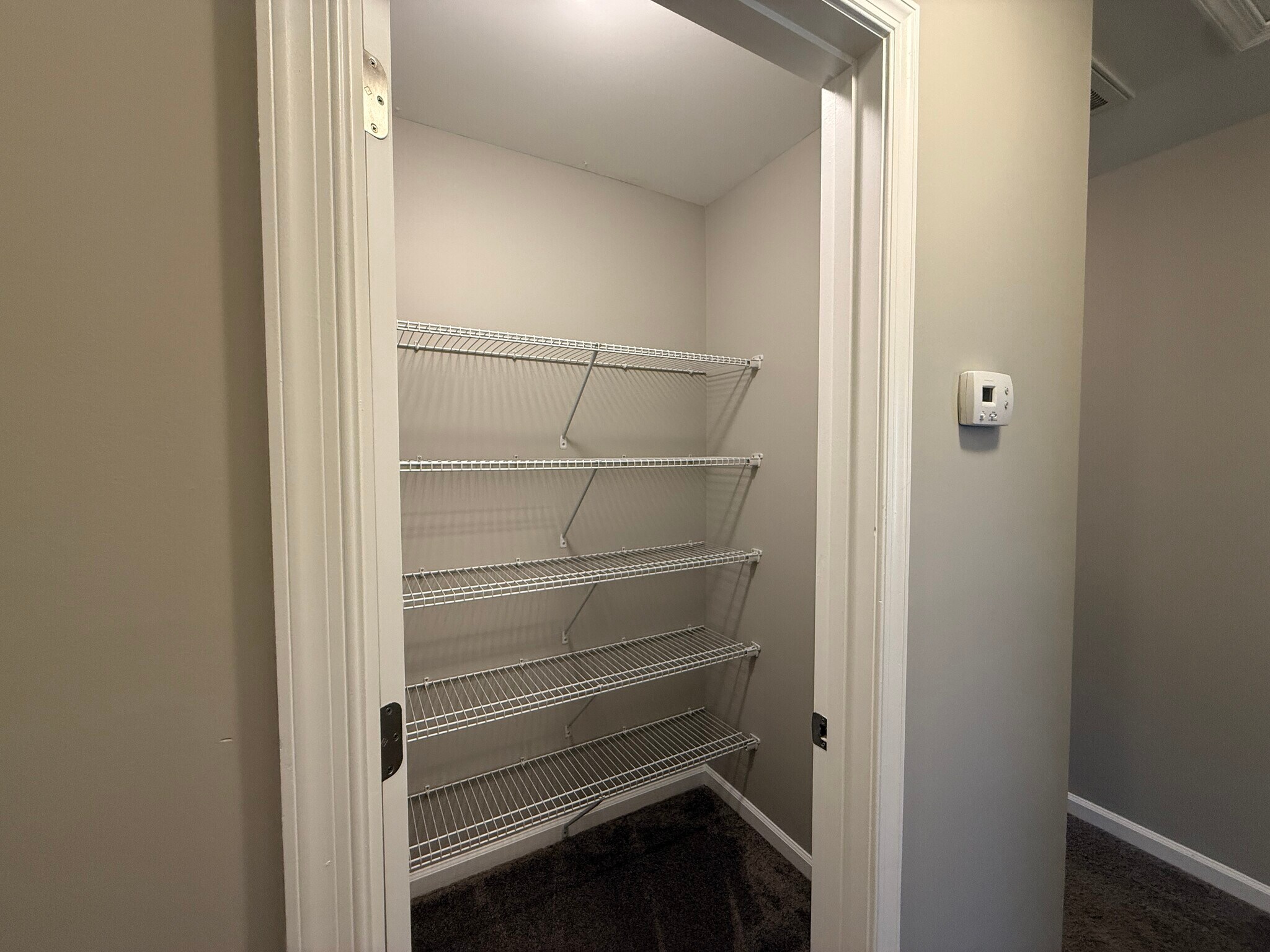 Building Photo - 270 Mabdarin Dr