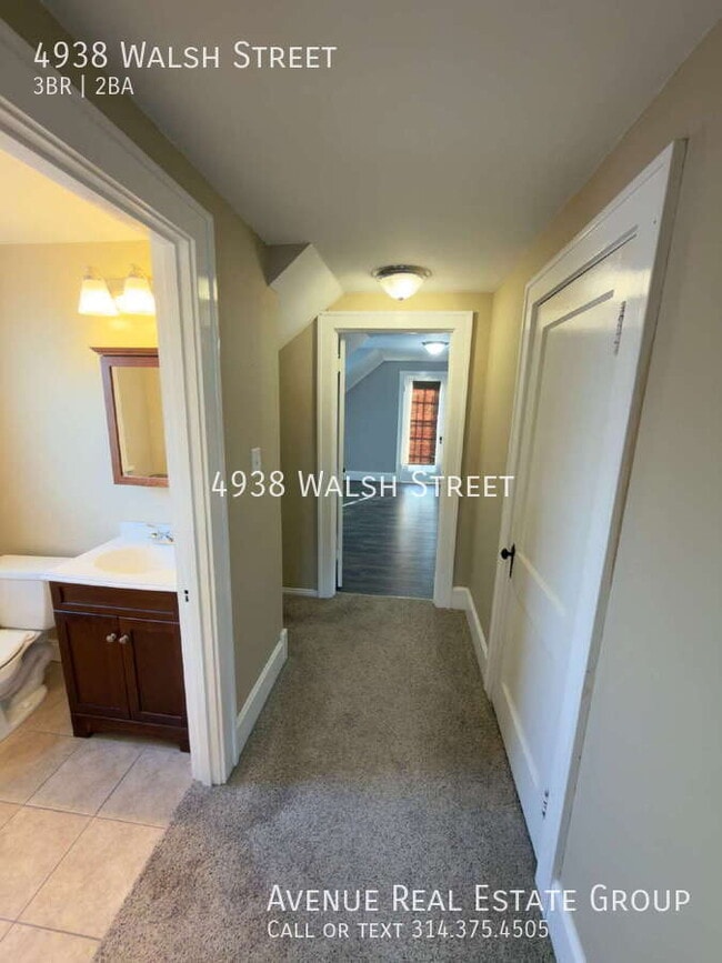 Building Photo - 4938 Walsh St