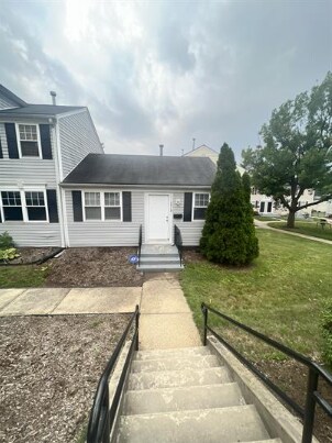 Building Photo - Cozy one bedroom, one bathroom condo available.