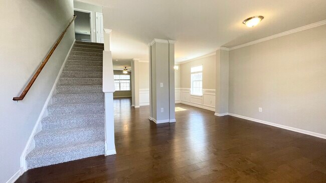 Building Photo - 263 Solstice Dr