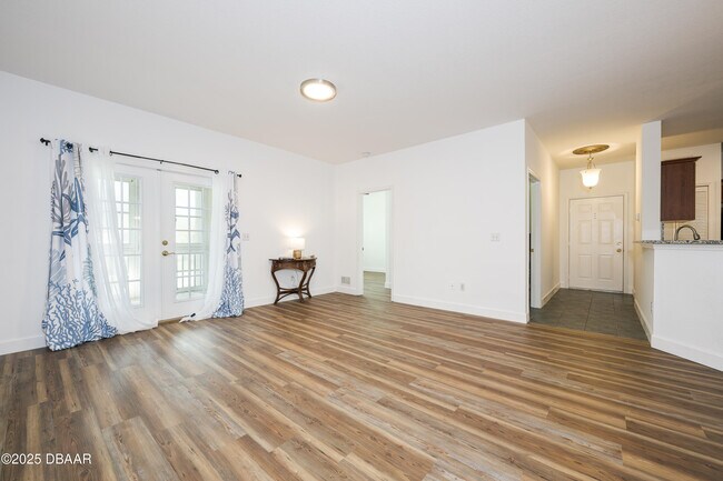 Building Photo - 830 Airport Rd