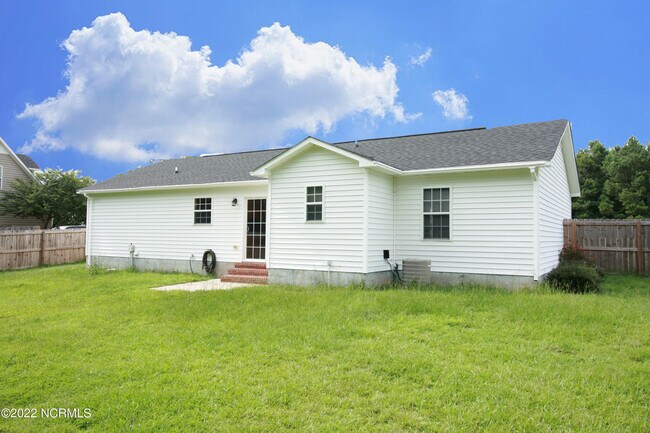Building Photo - 1043 Shirley Dr