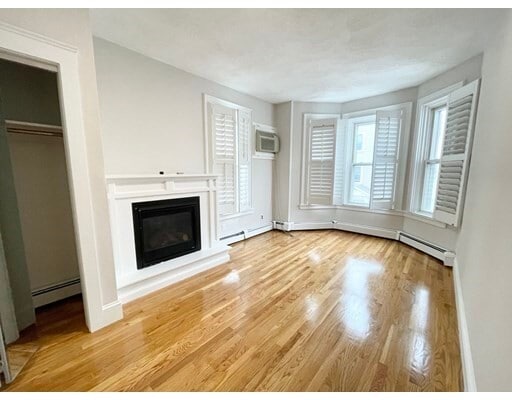 Building Photo - 130 P St
