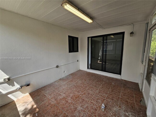 Building Photo - 7908 Granada Blvd