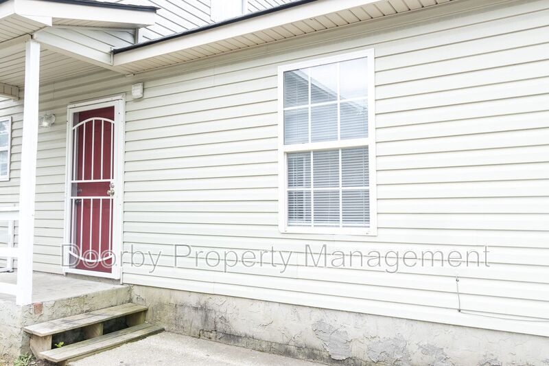 Building Photo - 3635 6th Ave