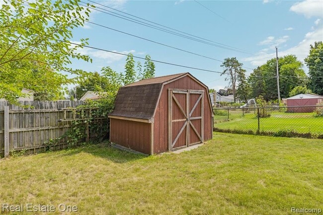 Building Photo - 348 Decca Dr