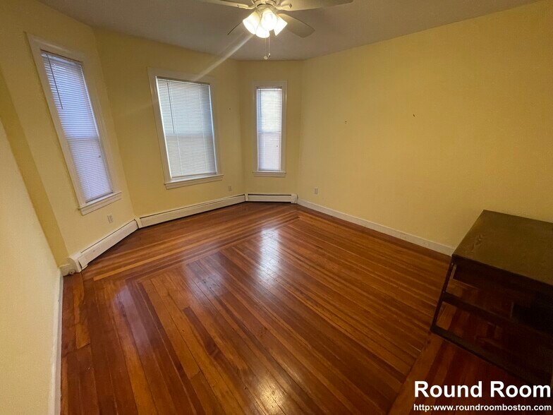 Building Photo - 13 Edmunds St