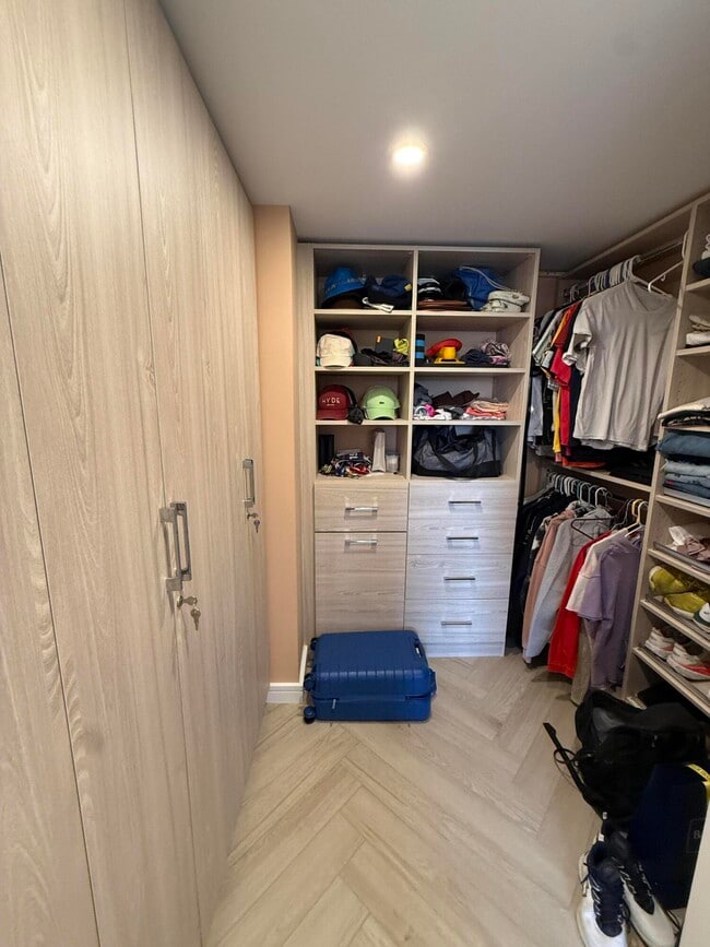 Building Photo - 200 W Camino Real