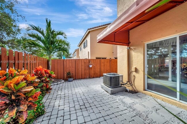 Building Photo - 3773 SW 153rd Ct