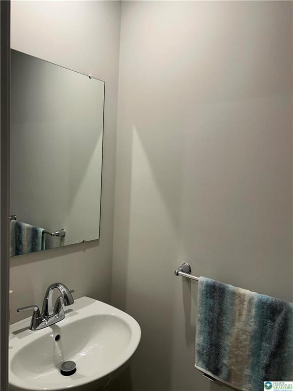 Building Photo - 2525 Barnes Ln