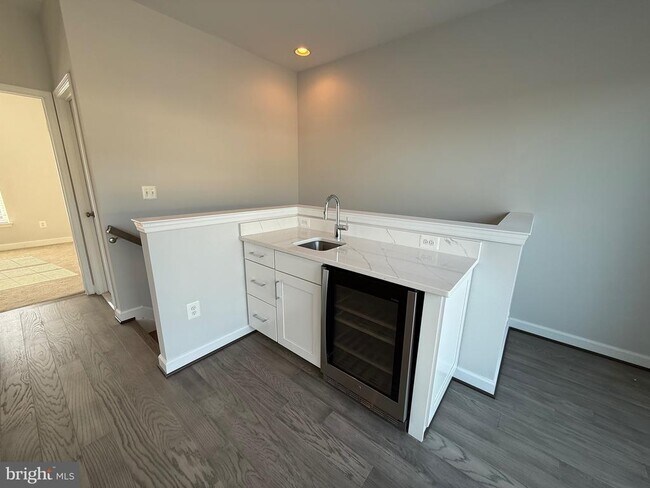 Building Photo - 620 Leigh Wy.