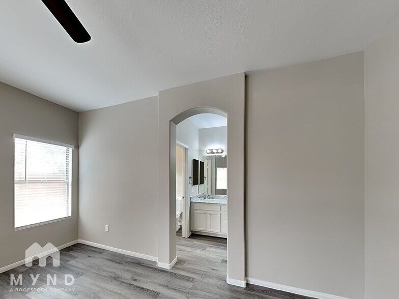 Building Photo - 1419 Old Cobble Dr