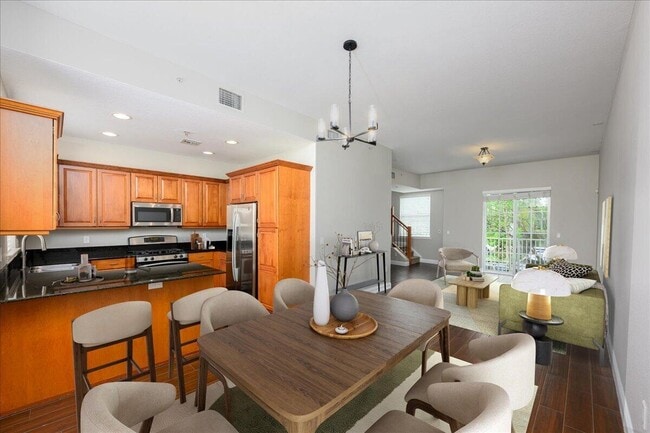 Building Photo - 538 NE 7th Ave