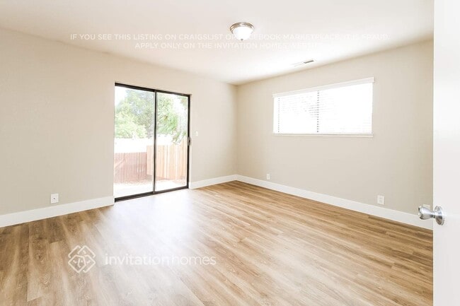 Building Photo - 627 Myrtle Ave