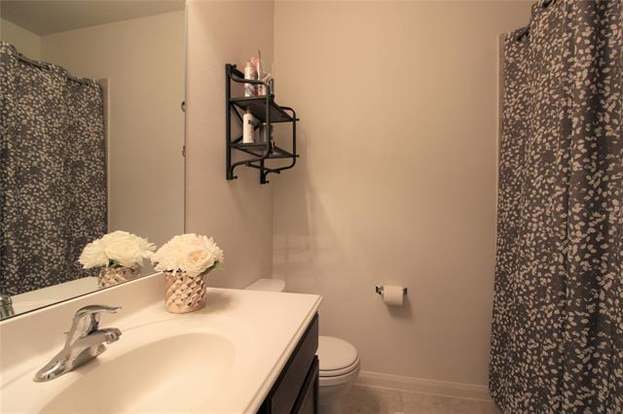 Building Photo - 2300 Sable Wood Dr