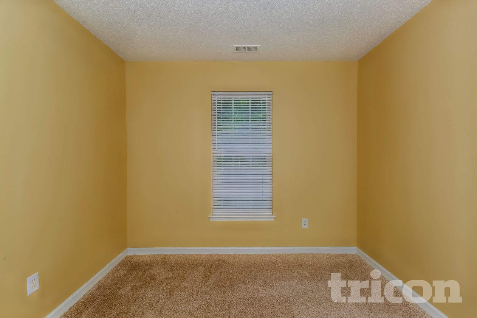 Building Photo - 7906 Kingston Dr