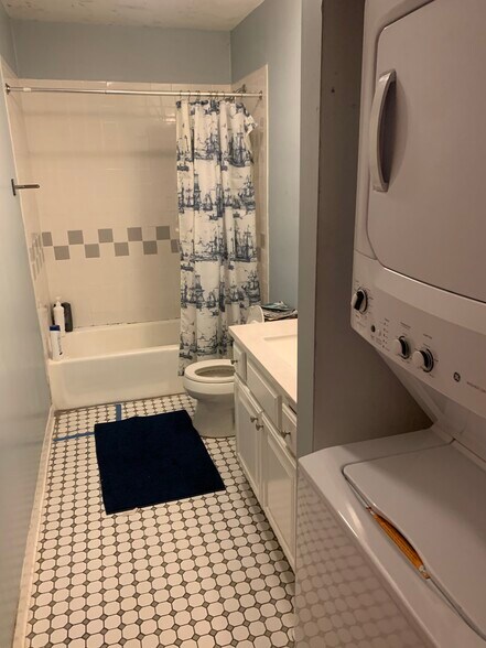 Building Photo - 24 P St